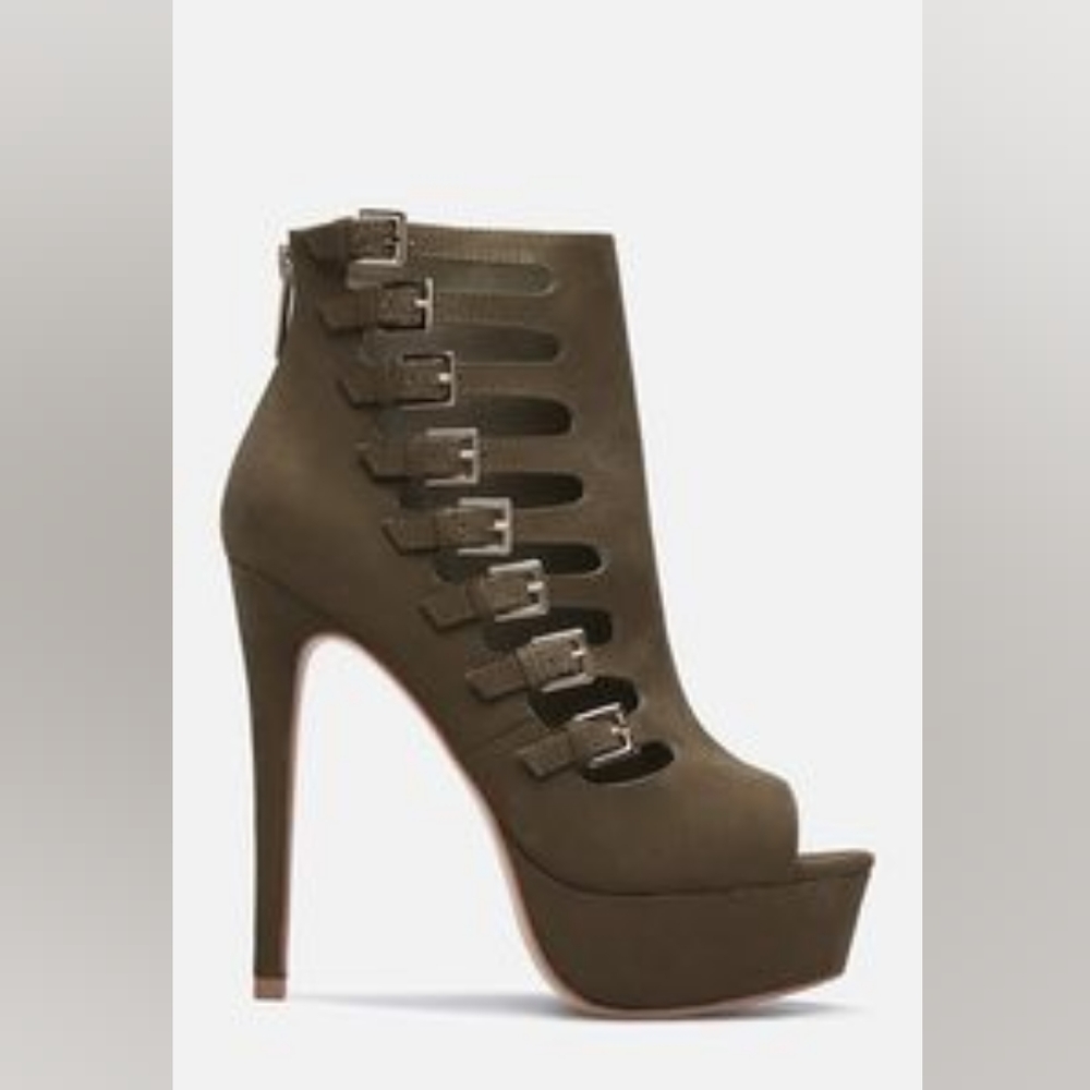 Chrissy Heeled sandal 6.5